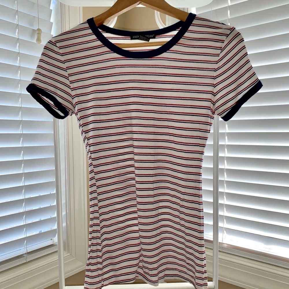 Striped shirt sleeve shirt